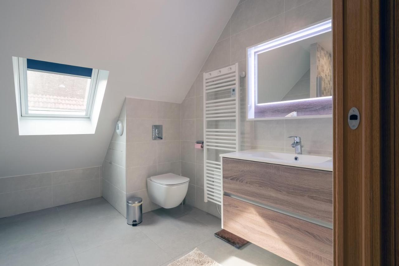 La Villa Lombardi En Champagne, Avec Piscine Privee Et Jacuzzi Les Riceys Exteriér fotografie