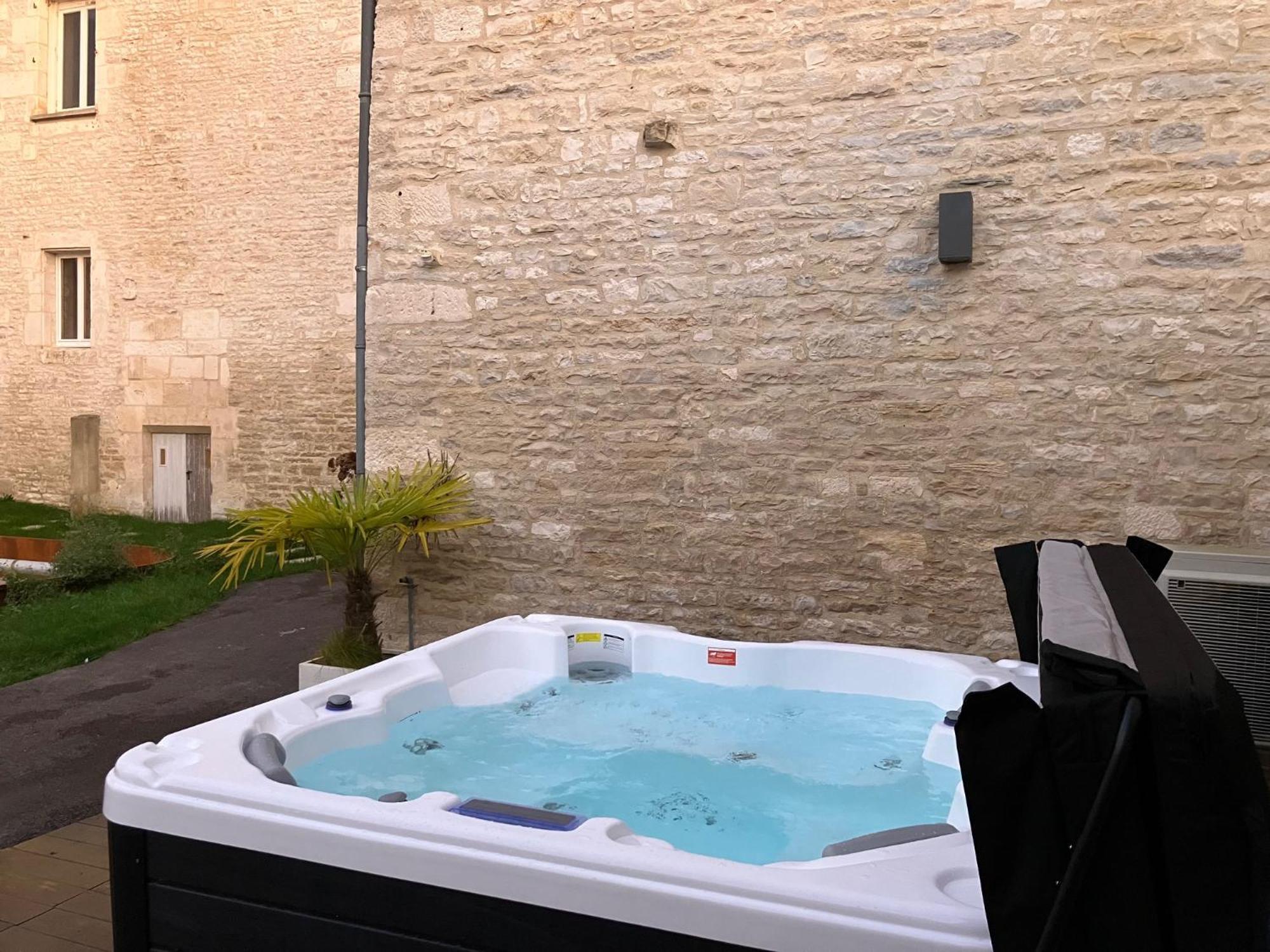 La Villa Lombardi En Champagne, Avec Piscine Privee Et Jacuzzi Les Riceys Exteriér fotografie